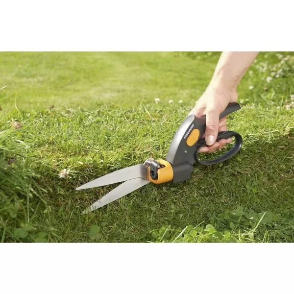Foarfeca pentru iarbă Fiskars GS42 Servo-System™